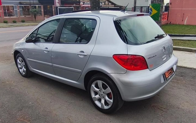 imagem-https://www.socarrao.com.br/sc-vehicle-images-prod/2231263/1781897951224-8105809_9_B_2d04c22b46.jpeg
