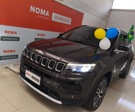 Jeep Compass 2024 Cinza — foto 1 de 3