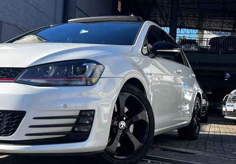Volkswagen Golf 2014 Branco — foto 1 de 3