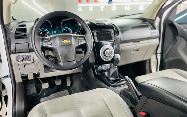 imagem-https://www.socarrao.com.br/sc-vehicle-images-prod/2231809/1787662125677-003_0f10fbc6578e70f057fd10abc963f217.jpeg