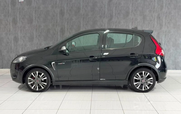 imagem-https://www.socarrao.com.br/sc-vehicle-images-prod/2232331/1781902964772-8187616_9_B_4f8ab49de3.jpeg