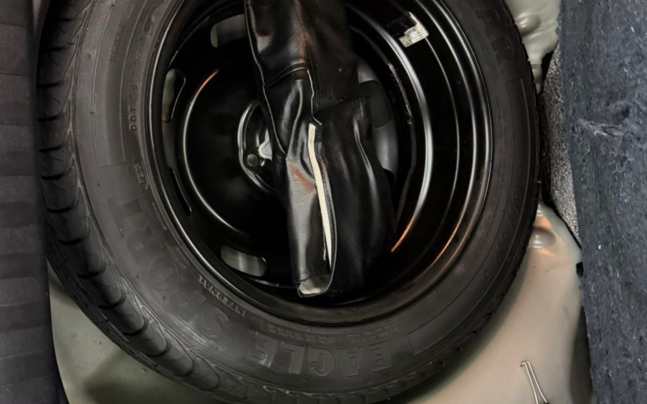 imagem-https://www.socarrao.com.br/sc-vehicle-images-prod/2232755/1781906420463-SU1HLTIwMjYwNjE3LVdBMDIyMC5qcGc.jpg