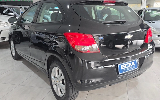 imagem-https://www.socarrao.com.br/sc-vehicle-images-prod/2241468/1789397292865-c5176ba89e714ade9dfa81c974787f74_1781953499003.jpg