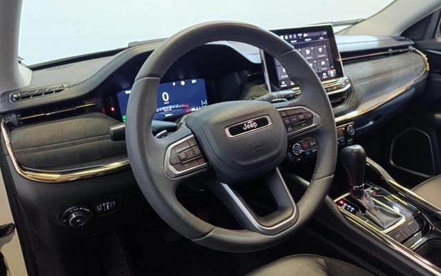 imagem-https://www.socarrao.com.br/sc-vehicle-images-prod/2241753/1788524327118-8206119_12_B_064c2dbbea.jpeg