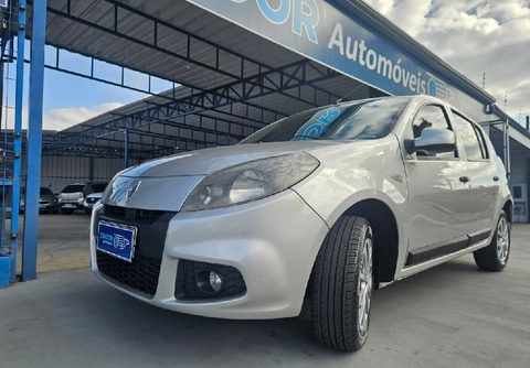 Renault Sandero 2014 Prata — foto 1 de 3