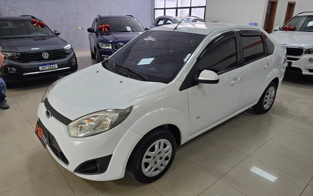 imagem-https://www.socarrao.com.br/sc-vehicle-images-prod/2241780/1781963121921-O3DmJZkhDnITz3BdUm277QbdtiexmY93.jpg