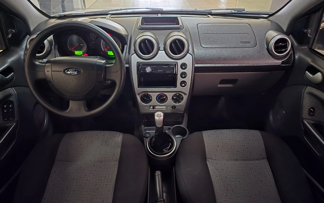 imagem-https://www.socarrao.com.br/sc-vehicle-images-prod/2241780/1781963121926-AkxetFZMpKnAJWye1Qz2xVdI2X1qmDaL.jpg