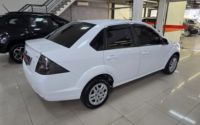 imagem-https://www.socarrao.com.br/sc-vehicle-images-prod/2241780/1781963121927-60jEu3cZIOtckVYFpSCAir49h9owY1CA.jpg