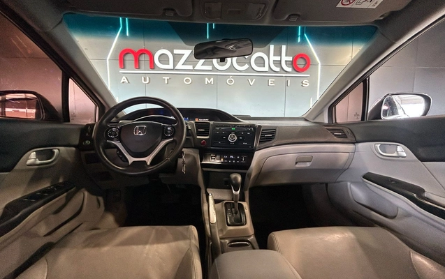 imagem-https://www.socarrao.com.br/sc-vehicle-images-prod/2241806/1781963765050-003_c9bf43ae0eb395b12a72a5586169bfa3.jpeg