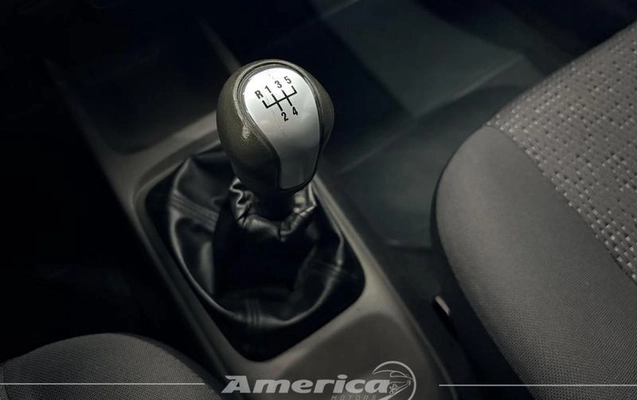 imagem-https://www.socarrao.com.br/sc-vehicle-images-prod/2241846/1789135737853-8206272_8_B_2d18fd3919.jpeg