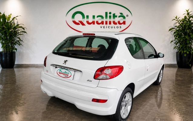 imagem-https://www.socarrao.com.br/sc-vehicle-images-prod/2241879/1788380853713-MDMucG5n.png