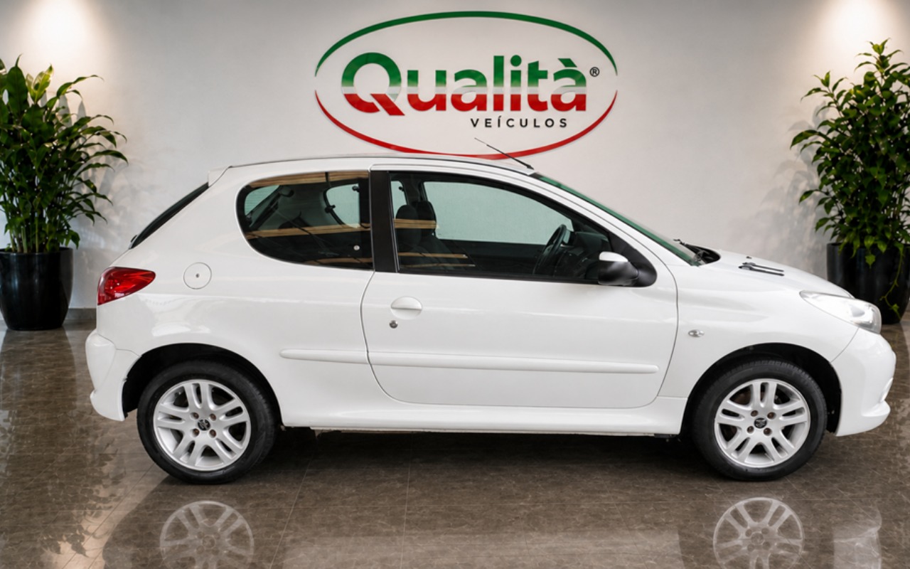 imagem-https://www.socarrao.com.br/sc-vehicle-images-prod/2241879/1788380853829-MDUucG5n.png