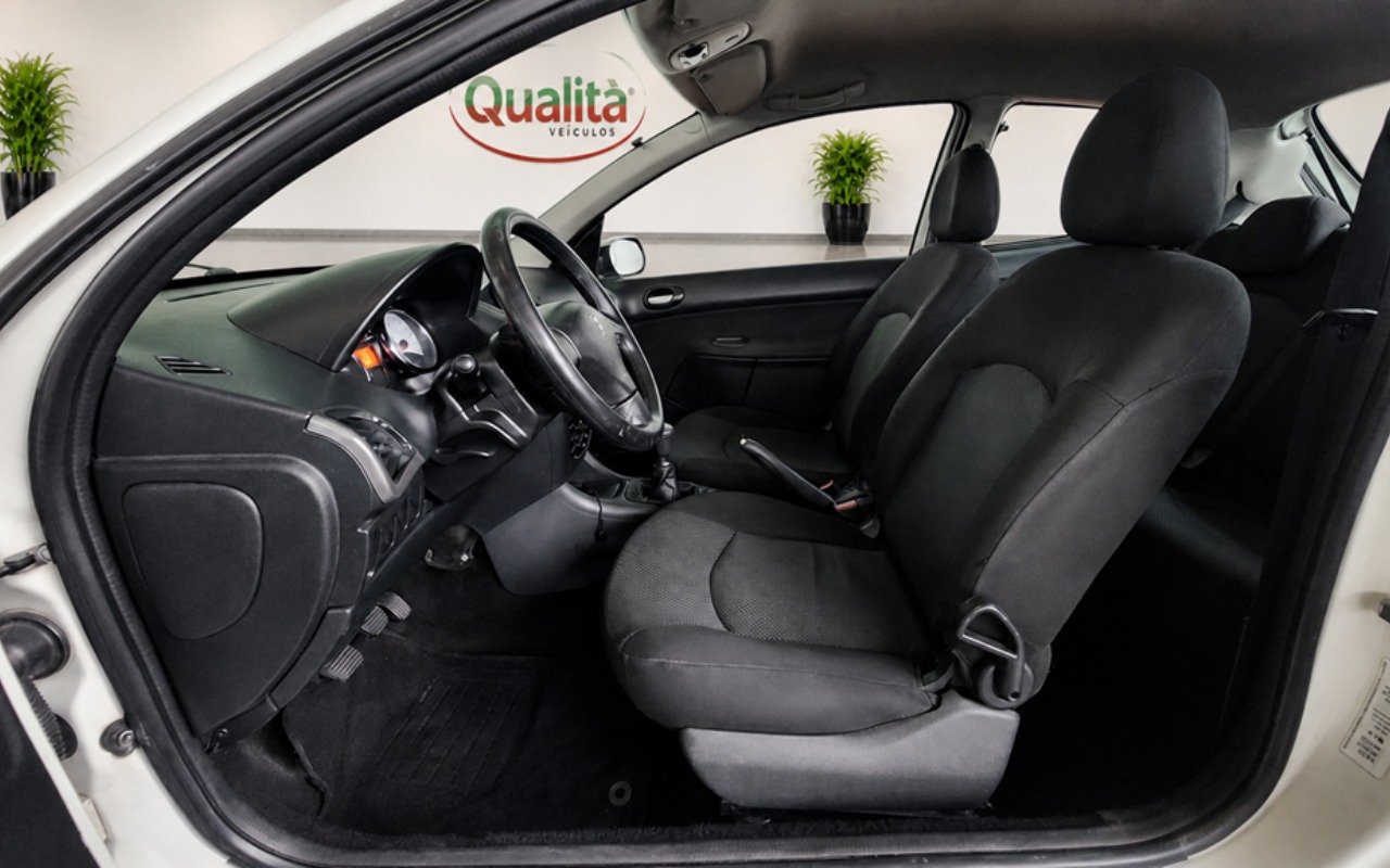 imagem-https://www.socarrao.com.br/sc-vehicle-images-prod/2241879/1788380854350-MTIucG5n.png