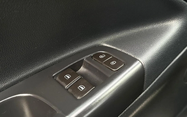 imagem-https://www.socarrao.com.br/sc-vehicle-images-prod/2241965/1781967949642-V2hhdHNBcHAgSW1hZ2UgMjAyNi0wNi0yMCBhdCAxMC4xMi40OCAoMSkuanBlZw.jpeg