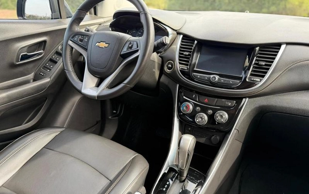 imagem-https://www.socarrao.com.br/sc-vehicle-images-prod/2242109/1791401638468-8202608_42_B_b3e098b75d.jpeg
