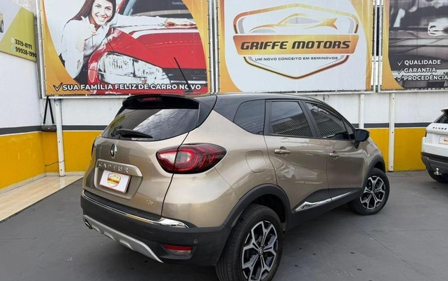 imagem-https://www.socarrao.com.br/sc-vehicle-images-prod/2242145/1787917228855-8199671_10_B_c99fe67373.jpeg