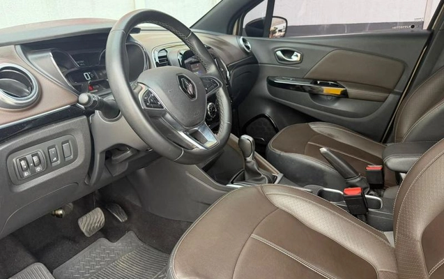 imagem-https://www.socarrao.com.br/sc-vehicle-images-prod/2242145/1787917228864-8199671_5_B_66ab247e27.jpeg