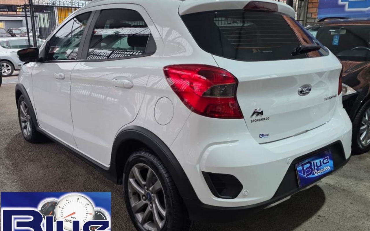 imagem-https://www.socarrao.com.br/sc-vehicle-images-prod/2242205/1781971909378-cWY0LmpwZWc.jpeg