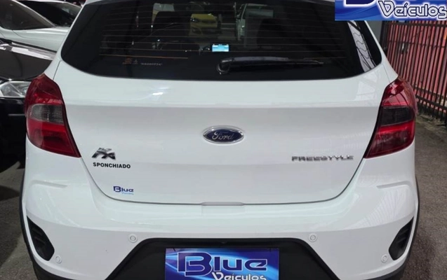imagem-https://www.socarrao.com.br/sc-vehicle-images-prod/2242205/1781971909530-cWY2LmpwZWc.jpeg