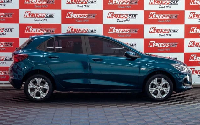 imagem-https://www.socarrao.com.br/sc-vehicle-images-prod/2242277/1781973961078-Zr77wB2WmuLU0MOEBbmLDpWENTFtupP6.jpg
