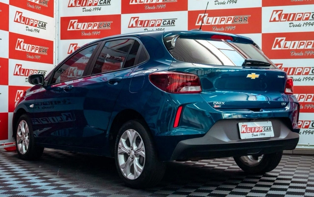imagem-https://www.socarrao.com.br/sc-vehicle-images-prod/2242277/1781973961095-lyOWKTZLJBiV99EwzL9w3dClX86EF8w5.jpg