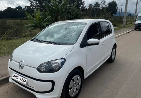 Volkswagen Up! 2015 Branco — foto 1 de 3
