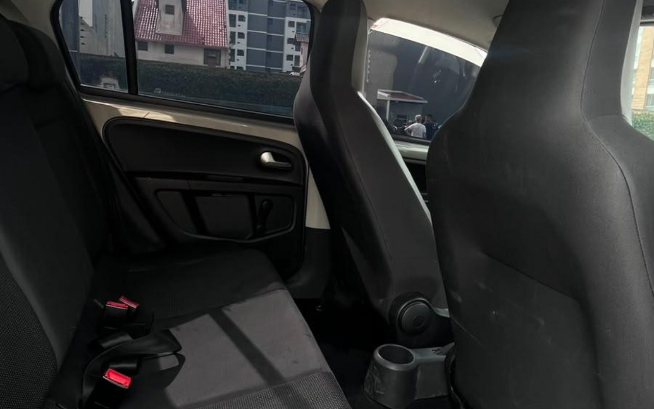 imagem-https://www.socarrao.com.br/sc-vehicle-images-prod/2242962/1792085645307-V2hhdHNBcHAgSW1hZ2UgMjAyNi0wOS0yOSBhdCAxNS4zMC41MCAoNykuanBlZw.jpeg