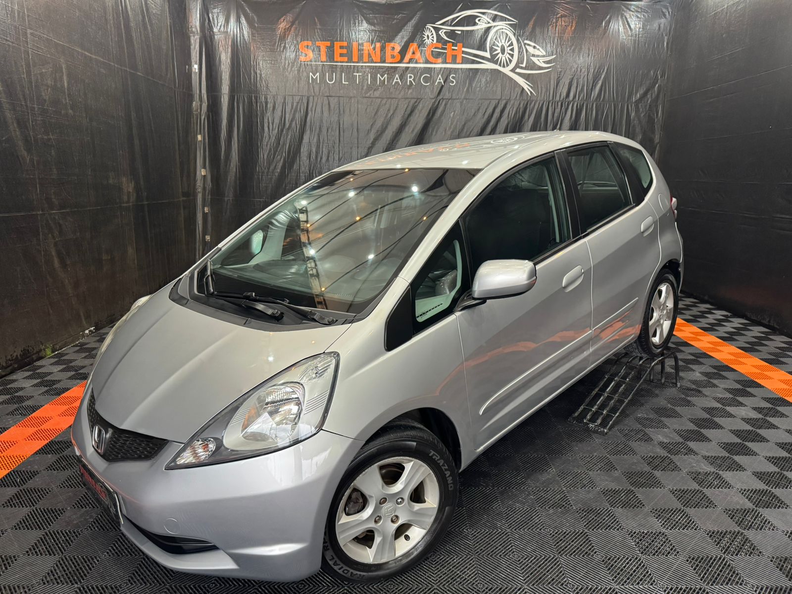 Honda Fit LX 1.4/ 1.4 Flex 8V/16V 5p Aut. na cor Cinza em Santo Amaro da Imperatriz / SC - 22534