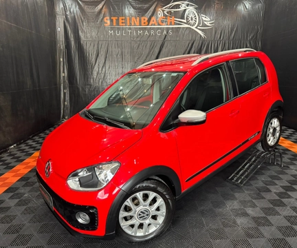 Volkswagen Up! 2016 Vermelho — foto 1 de 3