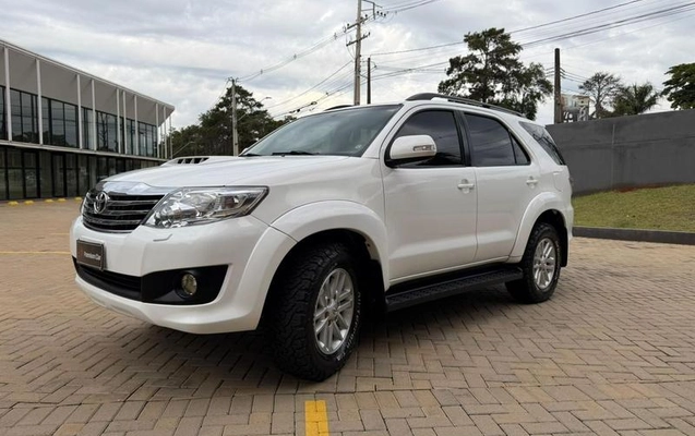 imagem-https://www.socarrao.com.br/sc-vehicle-images-prod/2256641/1787053374967-8176801_11_B_23dab25d04.jpeg