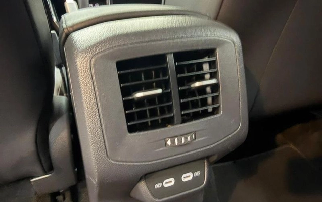 imagem-https://www.socarrao.com.br/sc-vehicle-images-prod/2256667/1783518659792-8192799_5_B_570b05e7d6.jpeg
