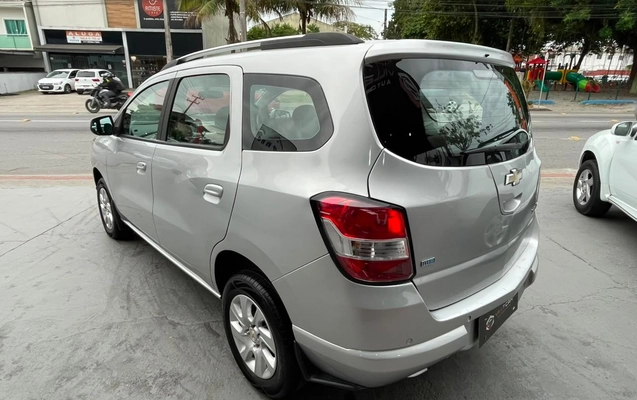 imagem-https://www.socarrao.com.br/sc-vehicle-images-prod/2257122/1782131898777-faa991961022483ba2d2b1af6d09e229_1782131794603.jpg