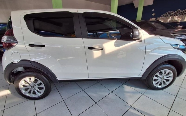 imagem-https://www.socarrao.com.br/sc-vehicle-images-prod/2257903/1782135703877-8208481_0_B_c37cd5b43b.jpeg