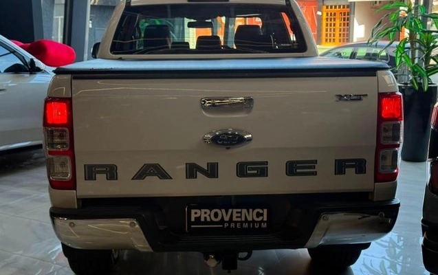 imagem-https://www.socarrao.com.br/sc-vehicle-images-prod/2257921/1788378623586-8208435_12_B_b238da20b6.jpeg