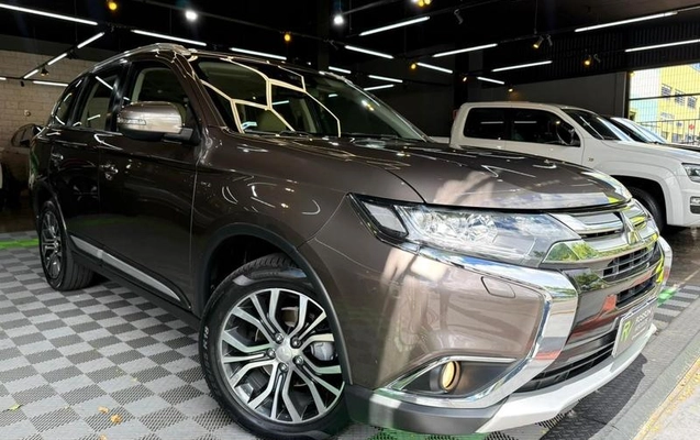 imagem-https://www.socarrao.com.br/sc-vehicle-images-prod/2258180/1786049867502-7643397_1_B_3b0906992b.jpeg