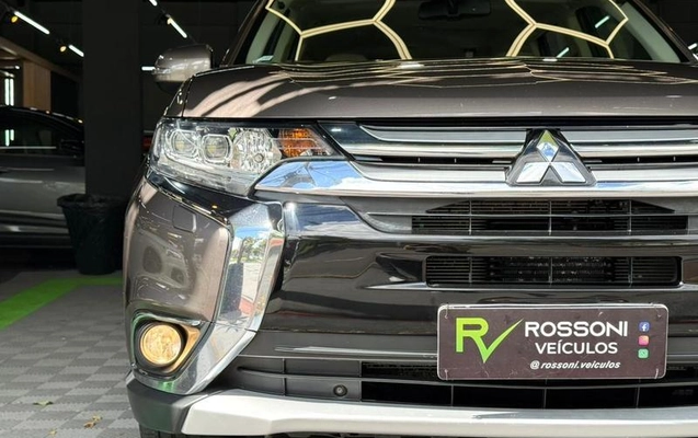 imagem-https://www.socarrao.com.br/sc-vehicle-images-prod/2258180/1786049867503-7643397_5_B_f5b3a4d457.jpeg