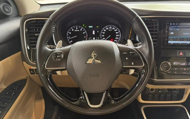 imagem-https://www.socarrao.com.br/sc-vehicle-images-prod/2258180/1786049867505-7643397_5_B_e48a33aa55.jpeg