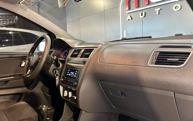 imagem-https://www.socarrao.com.br/sc-vehicle-images-prod/2258188/1782137647884-003_43fa10e38453f68bcb8611ea20d0e126.jpeg