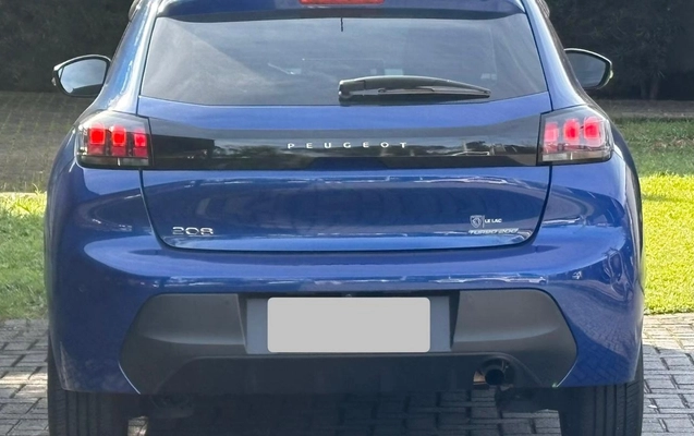 imagem-https://www.socarrao.com.br/sc-vehicle-images-prod/2258265/1782241563793-ZjdmYWQyNTEtNzVkOS00OGY0LThmYjktMzU1OWJlMzYyZjAxLmpwZw.jpg