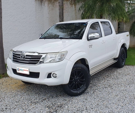 Toyota Hilux 2014 Branco — foto 1 de 3
