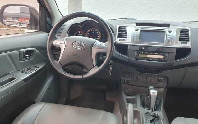 imagem-https://www.socarrao.com.br/sc-vehicle-images-prod/2258436/1786650487103-13b5c11967074293bfbf2199f20697d8_1706192153054.jpg