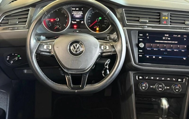 imagem-https://www.socarrao.com.br/sc-vehicle-images-prod/2258769/1782397875173-8179698_9_B_43b45d593d.jpeg