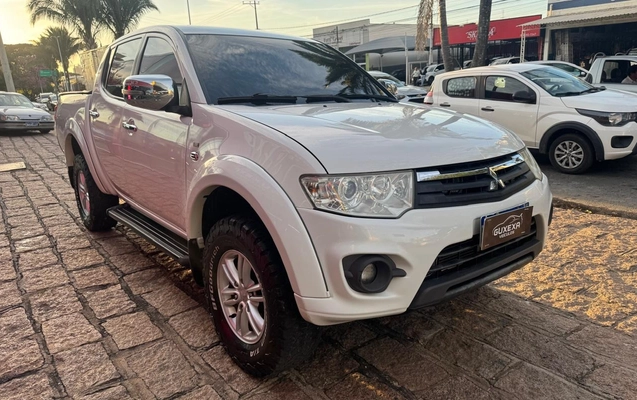 imagem-https://www.socarrao.com.br/sc-vehicle-images-prod/2258922/1782142100926-V2hhdHNBcHAgSW1hZ2UgMjAyNi0wNi0yMiBhdCAxMS4zOS4zNyAoMSkuanBlZw.jpeg