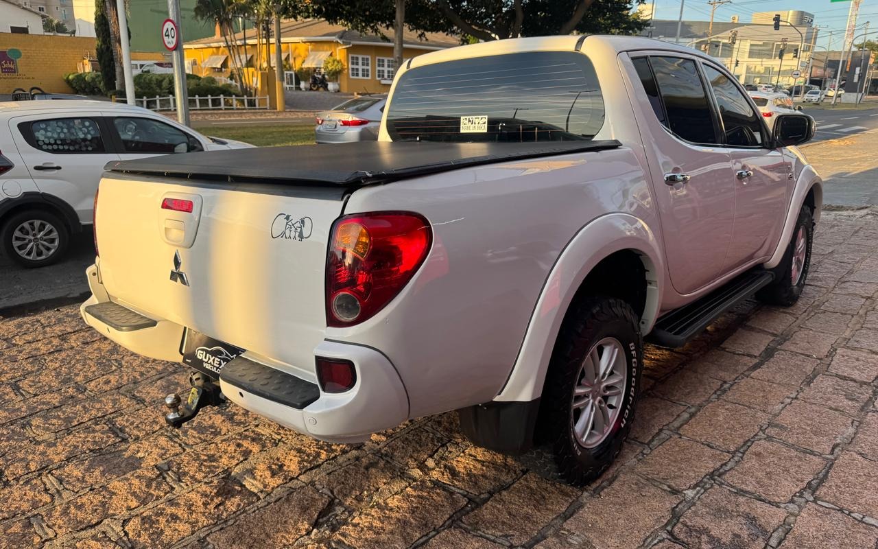 imagem-https://www.socarrao.com.br/sc-vehicle-images-prod/2258922/1782142101066-V2hhdHNBcHAgSW1hZ2UgMjAyNi0wNi0yMiBhdCAxMS4zOS4zNyAoMikuanBlZw.jpeg