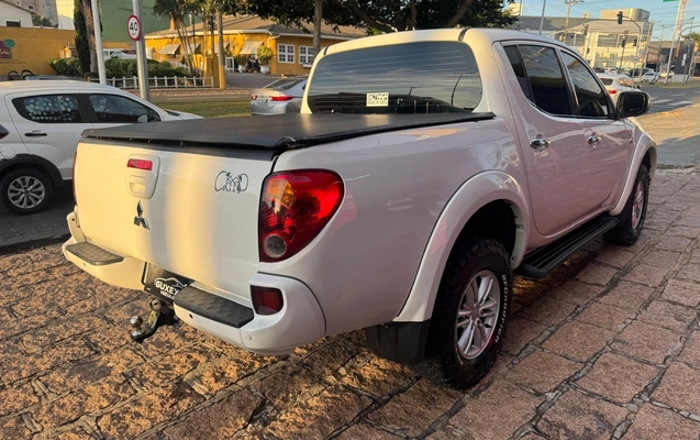 imagem-https://www.socarrao.com.br/sc-vehicle-images-prod/2258922/1782142101066-V2hhdHNBcHAgSW1hZ2UgMjAyNi0wNi0yMiBhdCAxMS4zOS4zNyAoMikuanBlZw.jpeg