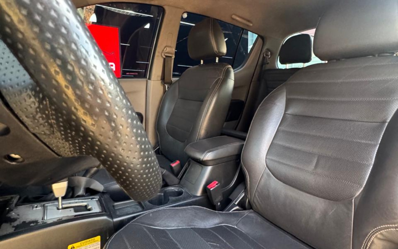 imagem-https://www.socarrao.com.br/sc-vehicle-images-prod/2258922/1782142101456-V2hhdHNBcHAgSW1hZ2UgMjAyNi0wNi0yMiBhdCAxMS4zOS4zOC5qcGVn.jpeg