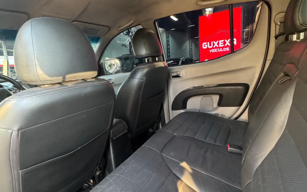 imagem-https://www.socarrao.com.br/sc-vehicle-images-prod/2258922/1782142101749-V2hhdHNBcHAgSW1hZ2UgMjAyNi0wNi0yMiBhdCAxMS4zOS4zOCAoMykuanBlZw.jpeg