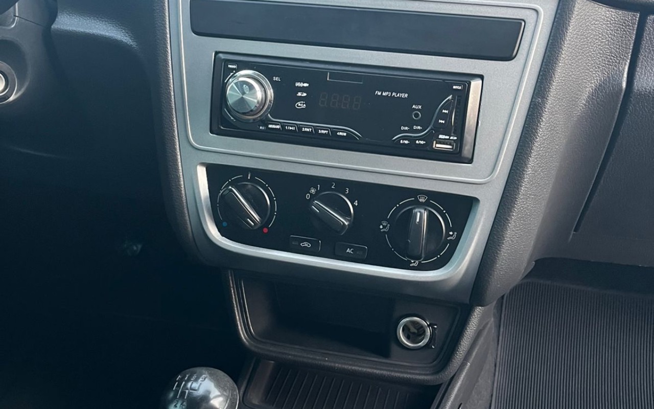 imagem-https://www.socarrao.com.br/sc-vehicle-images-prod/2259263/1782144713819-Y2Y4MWRjZTEtMDBjZi00NDY0LTgxYTItMjQ0YWE5Y2VkMjRhLmpwZWc.jpeg