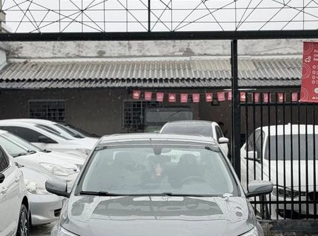 Chevrolet Onix 2024 Prata — foto 1 de 3