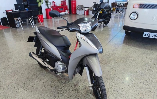 imagem-https://www.socarrao.com.br/sc-vehicle-images-prod/2259556/1789575394291-8154307_5_B_addad39b75.jpeg